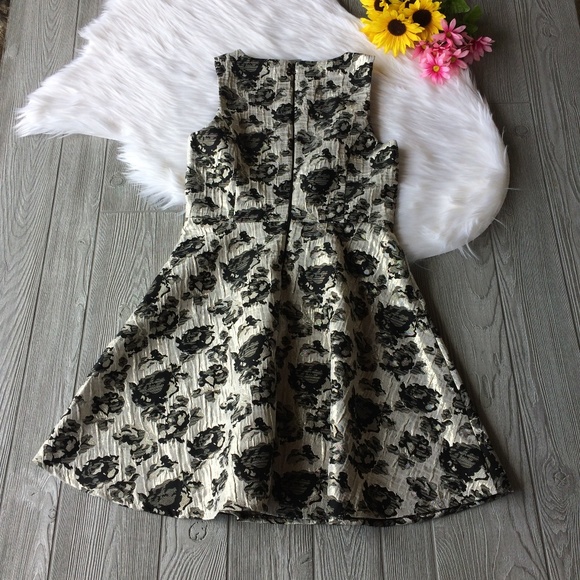 ❤️NWT Apt 9 Dress Floral Metallic Sleeveless Sz10 - Picture 5 of 8